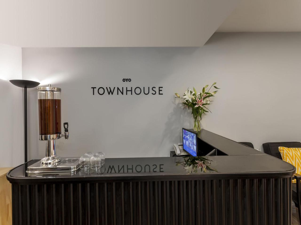 Oyo Townhouse 11 Esplanade Hotel Calcutta Exterior foto