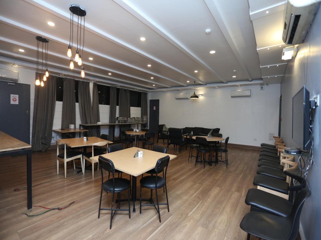 Oyo Townhouse 11 Esplanade Hotel Calcutta Exterior foto