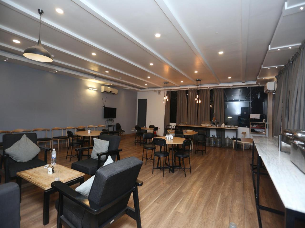 Oyo Townhouse 11 Esplanade Hotel Calcutta Exterior foto
